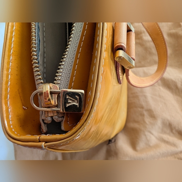 Authentic Louis Vuitton Houston Embossed Monogram Vernis Leather Tote Bag - Picture 8 of 14